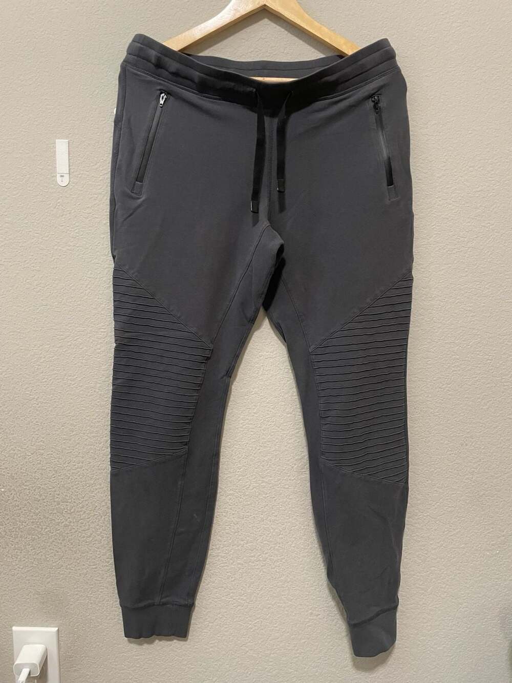 ALO Yoga Women’s Joggers